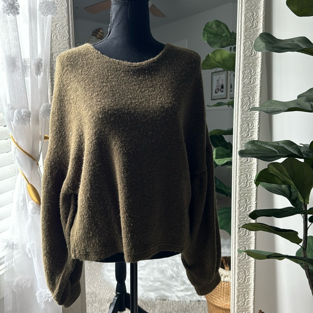 Women’s sweater